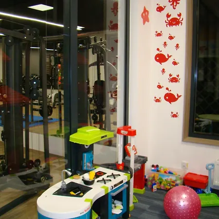 아파트 4 Seasons- Basen Wewnetrzny,jacuzzi,sauna,silownia I Kulkoland W Cenie!!! 코워브제크