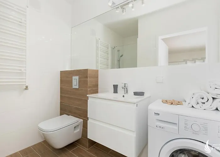 Апартаменты 4 Seasons- Basen Wewnetrzny,jacuzzi,sauna,silownia I Kulkoland W Cenie!!! Колобжег